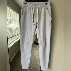 Lululemon Heather Grey Mens ABC Joggers - Size M